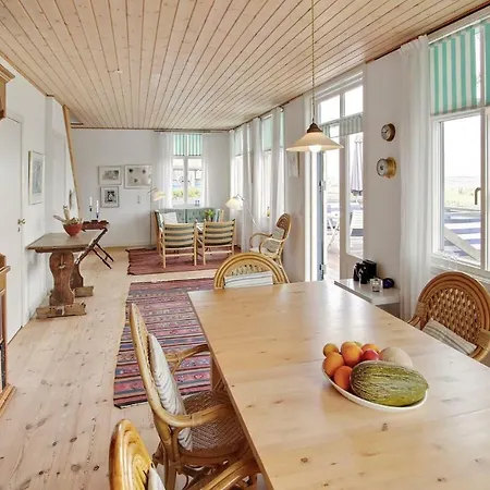 Skaerven Beachfront Apartments And Cottage Nyborg Extérieur photo