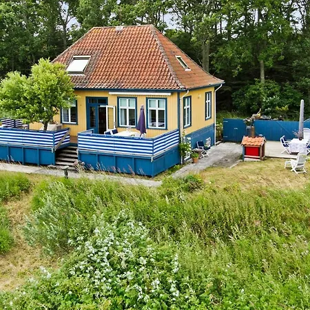 Skaerven Beachfront Apartments And Cottage Nyborg Extérieur photo