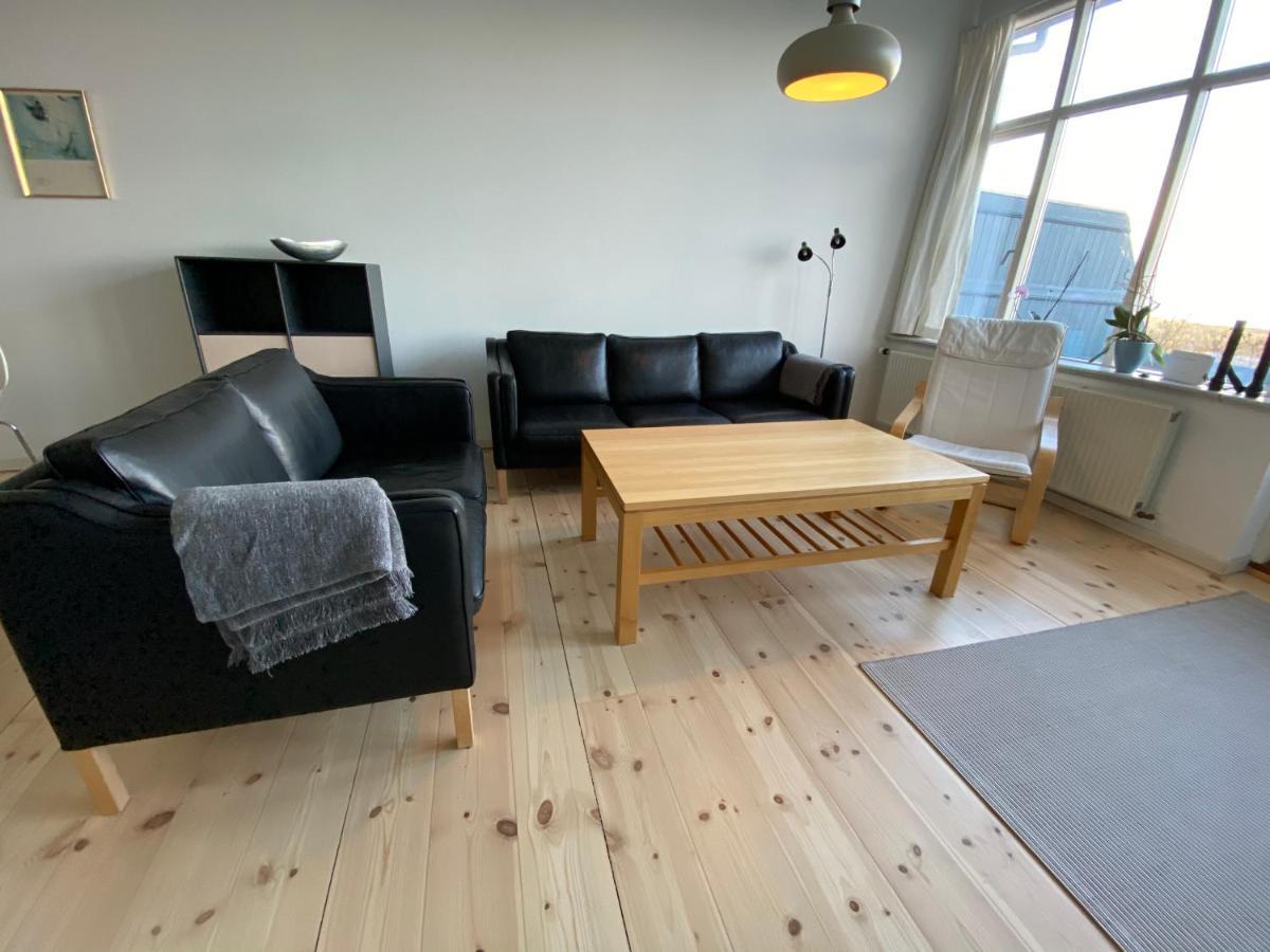 Skaerven Beachfront And Apartment