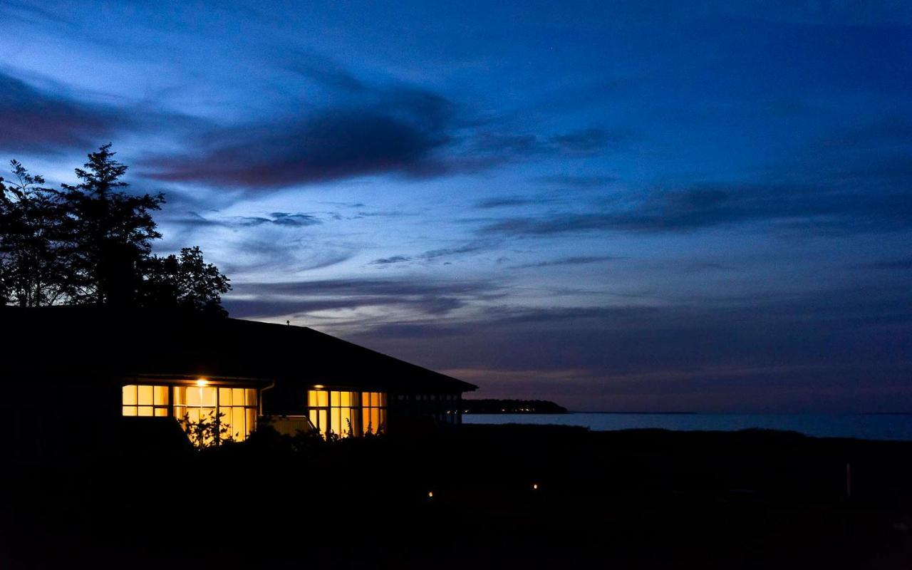 Apartment Skaerven Beachfront And *