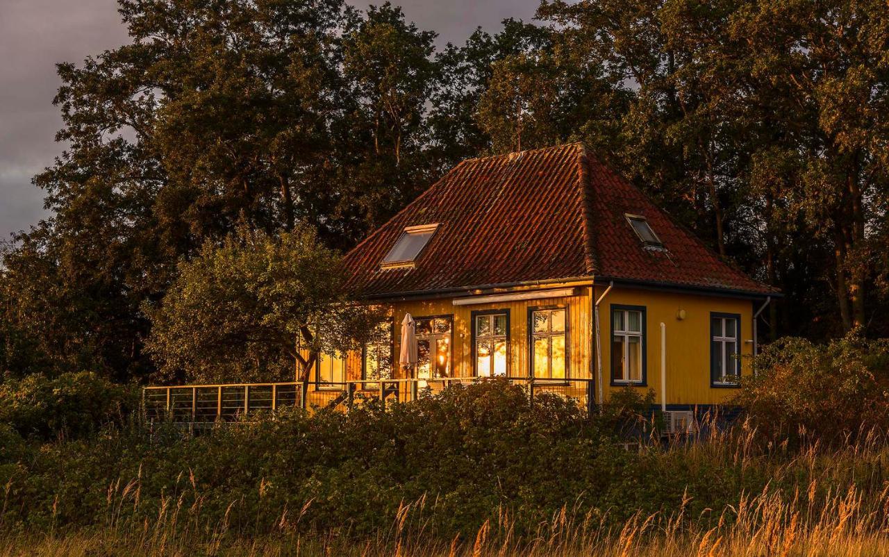 Skaerven Beachfront And *