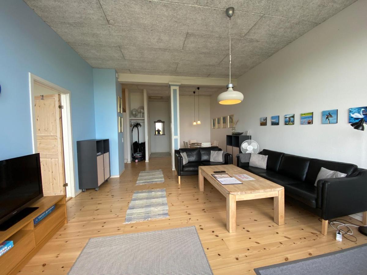 Apartment Skaerven Beachfront And