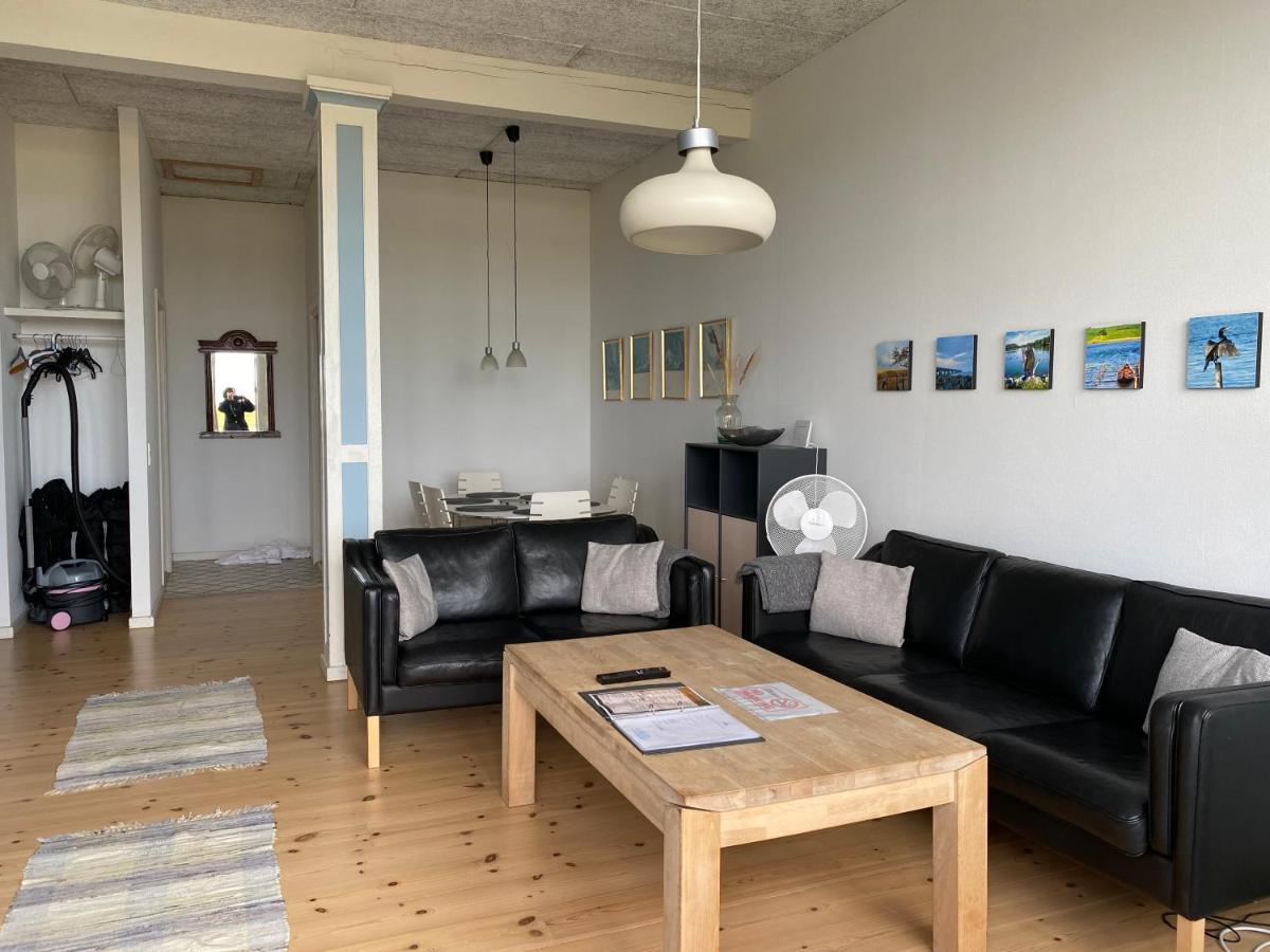 Apartment Skaerven Beachfront And