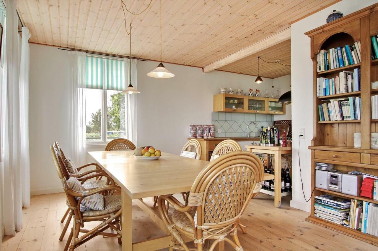 Skaerven Beachfront And Apartment Nyborg